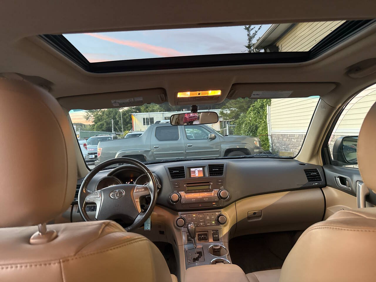 Used 2010 Toyota Highlander SE AWD/4WD image 13