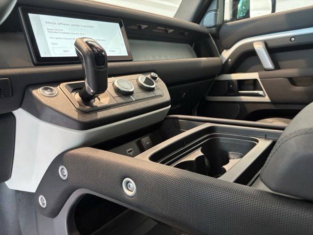 Used 2022 Land Rover Defender 110 X-Dynamic SE AWD/4WD image 20