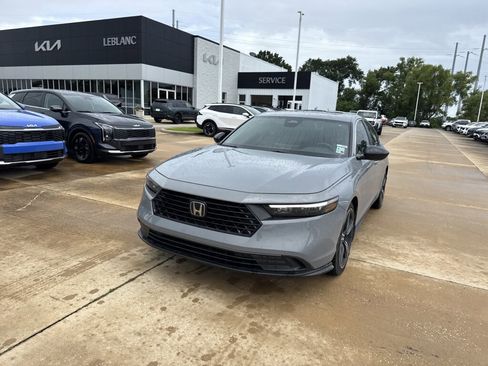 Used 2024 Honda Accord Sport image 12