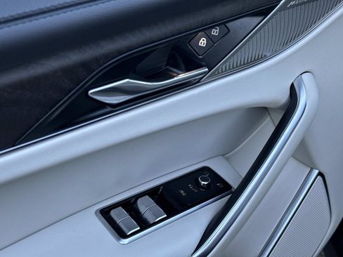 Used 2022 Jaguar F-PACE S image 20