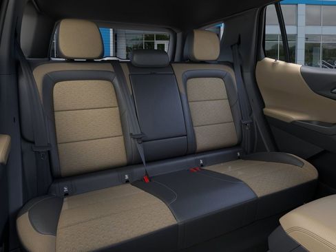 New 2026 Chevrolet Equinox ACTIV AWD/4WD image 17