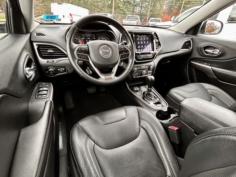 Used 2019 Jeep Cherokee Limited AWD/4WD image 25