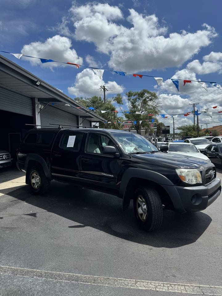 Used 2011 Toyota Tacoma 4x4 Double Cab image 2