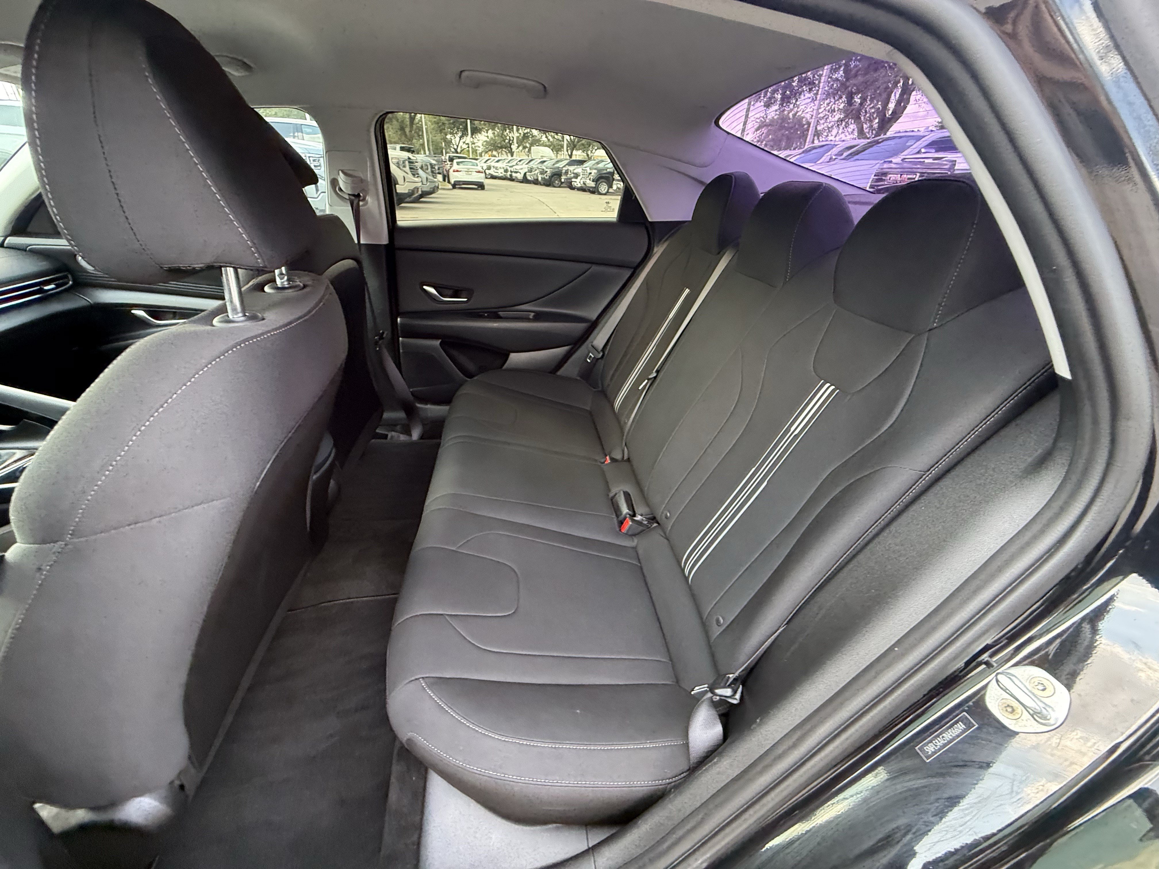 Used 2022 Hyundai Elantra SEL w/ Convenience Package FWD image 29