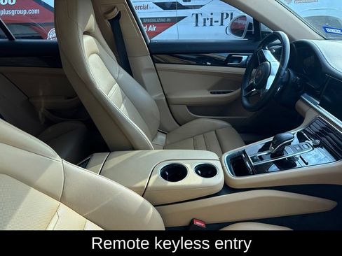 Used 2018 Porsche Panamera RWD image 5