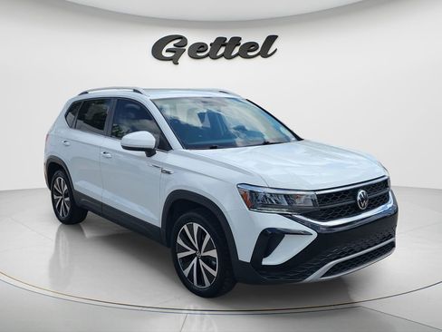Used 2022 Volkswagen Taos SE image 3