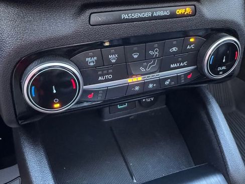 Used 2022 Ford Escape SEL FWD image 22