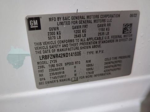 Used 2022 Buick Envision Essence w/ Safety Package image 32