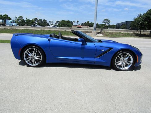 Used 2019 Chevrolet Corvette Stingray Convertible Z51 2LT RWD image 4