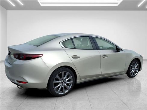 Used 2025 MAZDA MAZDA3 s FWD image 11