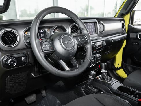Used 2023 Jeep Wrangler Sport S image 17