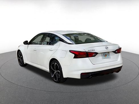 Used 2025 Nissan Altima 2.5 SR image 11