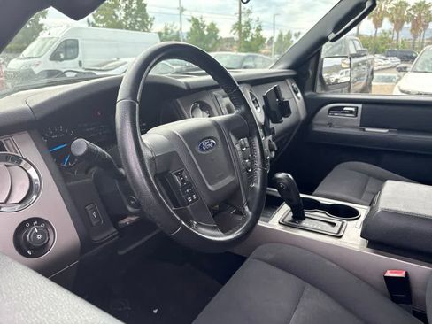 Used 2017 Ford Expedition EL XLT AWD/4WD image 4