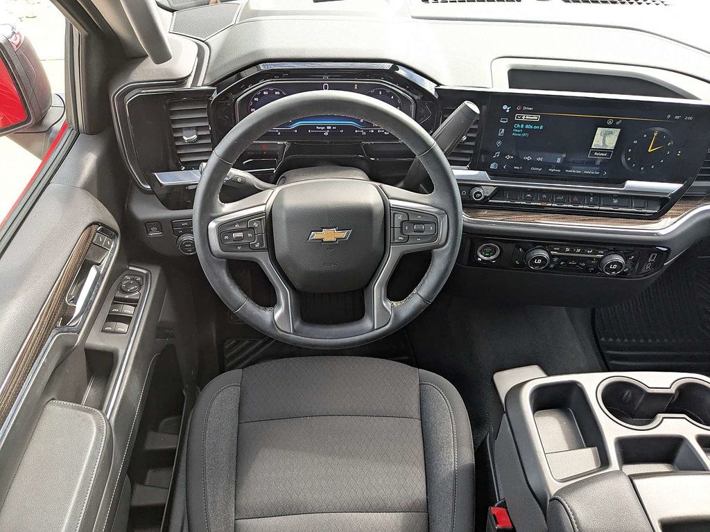 Used 2024 Chevrolet Silverado 1500 LT AWD/4WD image 16