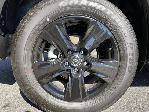 Used 2025 Toyota RAV4 LE image 39