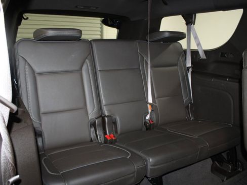 Used 2024 GMC Yukon XL Denali w/ Denali Reserve Package AWD/4WD image 35