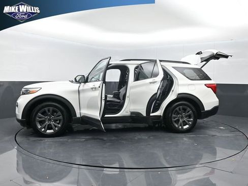 Used 2021 Ford Explorer XLT w/ Equipment Group 202A image 28