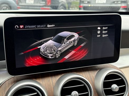 Used 2020 Mercedes-Benz C 300 Sedan image 6