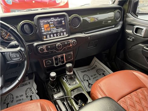 Used 2021 Jeep Gladiator Sport image 37