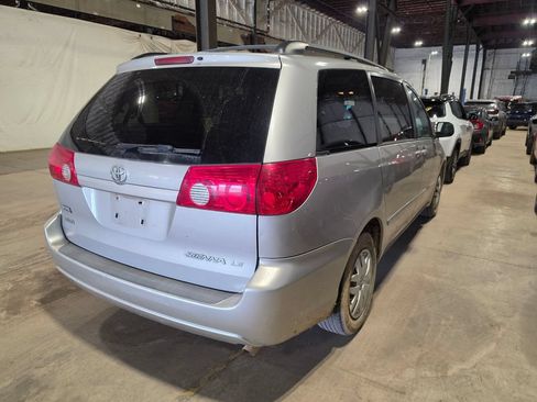 Used 2006 Toyota Sienna CE FWD image 2
