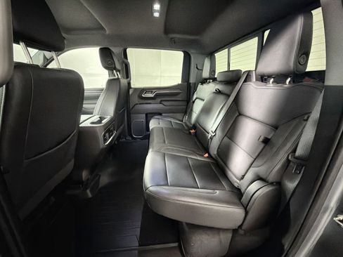Used 2023 GMC Sierra 1500 SLT w/ SLT Convenience Package image 23