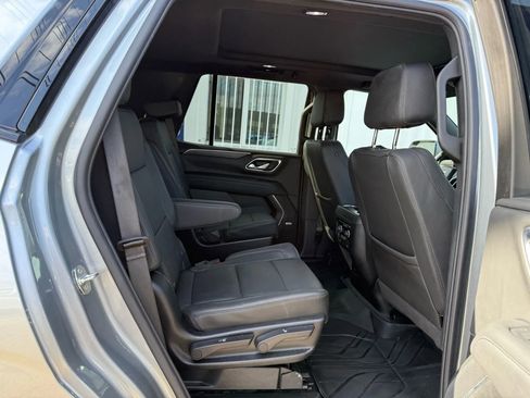 Used 2024 Chevrolet Tahoe Z71 w/ Luxury Package AWD/4WD image 25