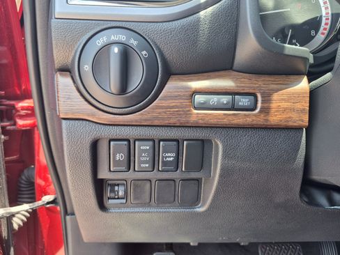 Used 2019 Nissan Titan Platinum Reserve RWD image 28