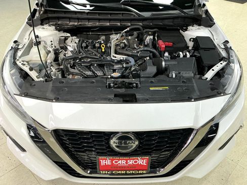 Used 2021 Nissan Altima 2.5 SR w/ SR Premium Package image 30