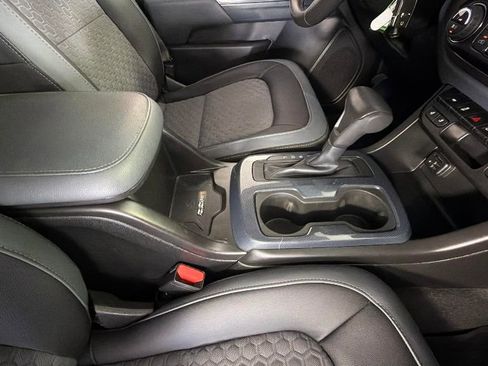 Used 2021 Chevrolet Colorado Z71 AWD/4WD image 35