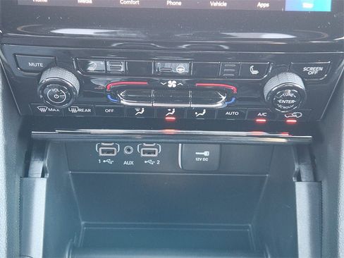 New 2025 Jeep Grand Cherokee Limited w/ Black Appearance Package image 14