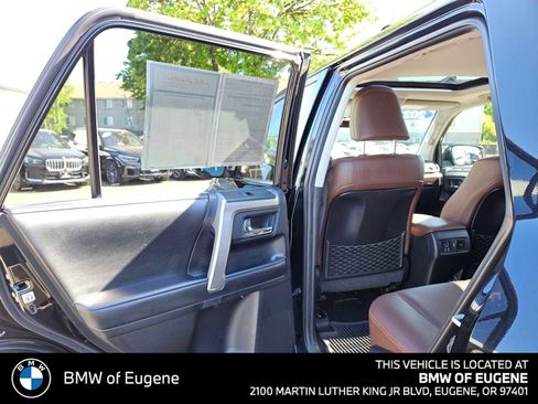 Used 2021 Toyota 4Runner Limited AWD/4WD image 19