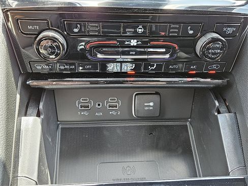 New 2025 Jeep Grand Cherokee L Laredo w/ Luxury Tech Group I image 19