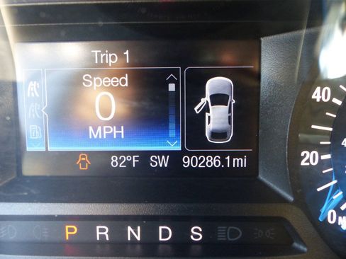 Used 2017 Ford Fusion SE AWD/4WD image 31