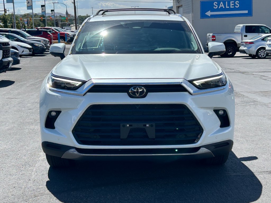 Used 2025 Toyota Grand Highlander AWD image 10