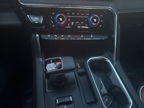 Used 2025 GMC Sierra 1500 Denali Ultimate image 34