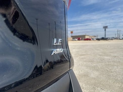 Used 2025 Toyota RAV4 LE image 9