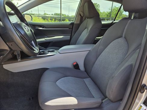 Used 2023 Toyota Camry LE FWD image 13