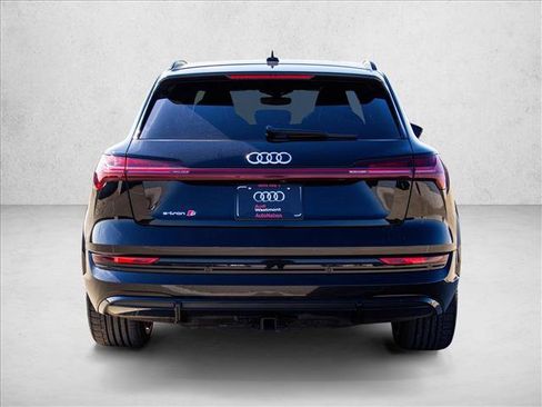 Used 2023 Audi e-tron S Prestige w/ Prestige Package image 6