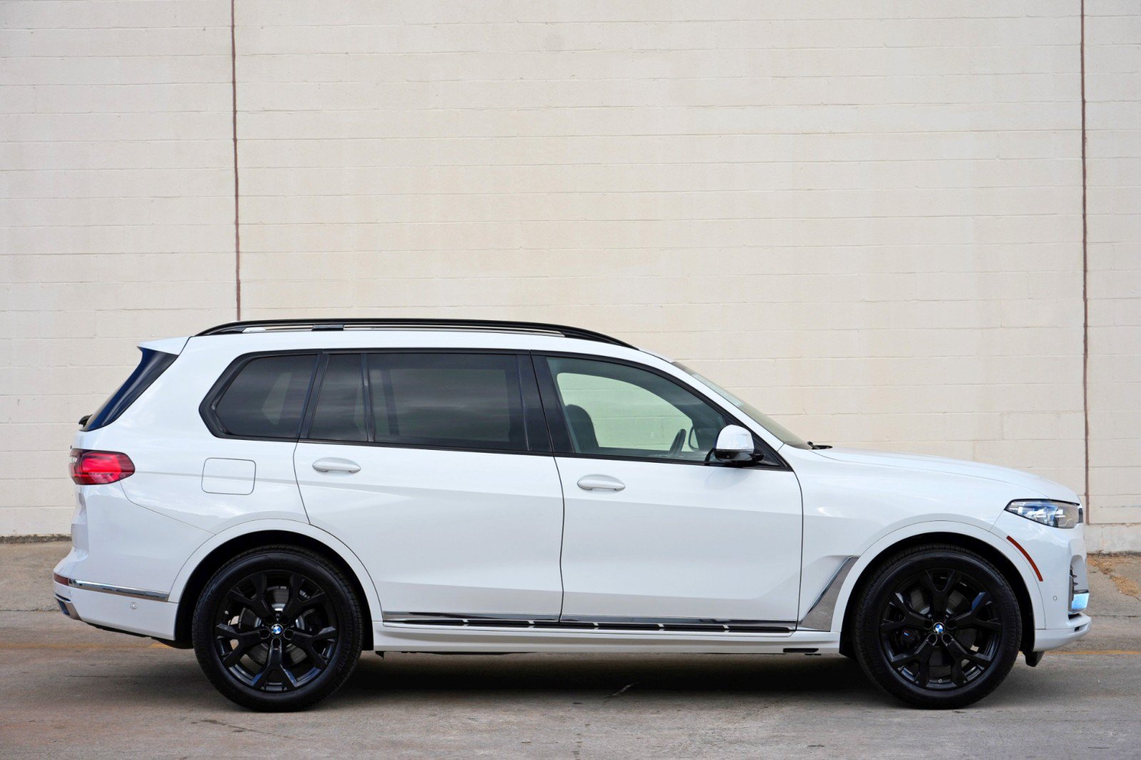 Used 2021 BMW X7 xDrive40i w/ Premium Package AWD/4WD image 60