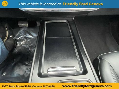 Used 2023 Lincoln Corsair AWD image 25