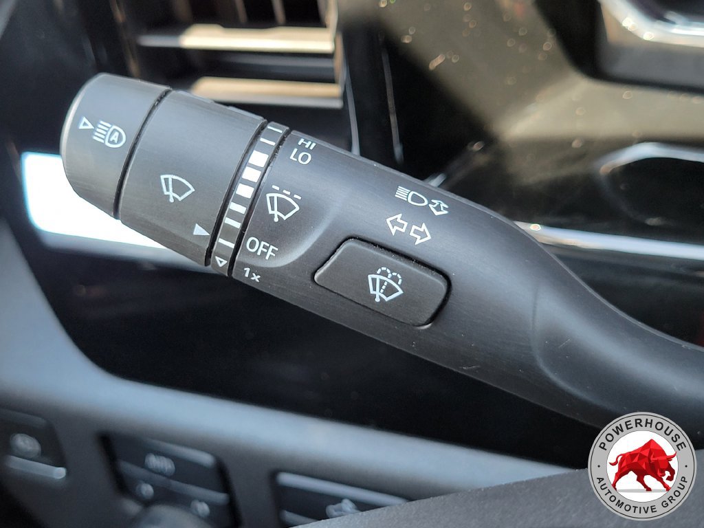 Used 2022 Chevrolet Silverado 1500 LT AWD/4WD image 31