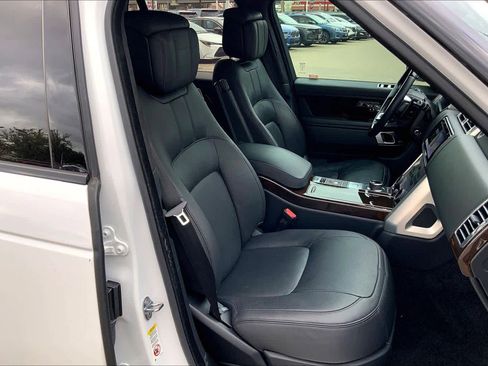 Used 2021 Land Rover Range Rover P525 Westminster Edition image 8