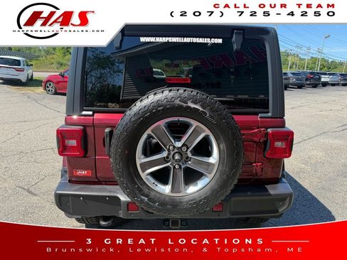 Used 2021 Jeep Wrangler Unlimited Sahara AWD/4WD image 5