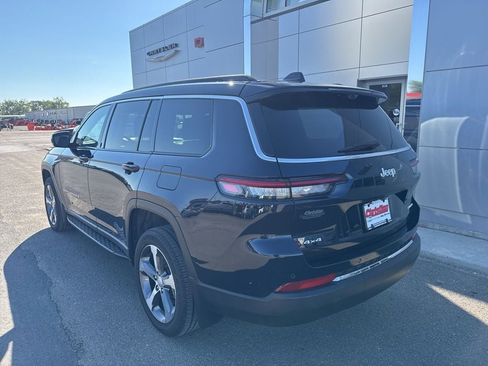 Used 2024 Jeep Grand Cherokee L Limited w/ Luxury Tech Group II image 8