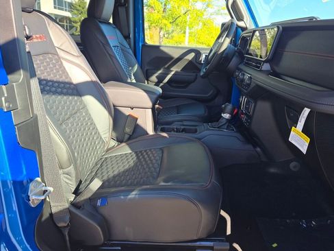 New 2025 Jeep Wrangler Rubicon w/ Xtreme 35 Tire Package image 7