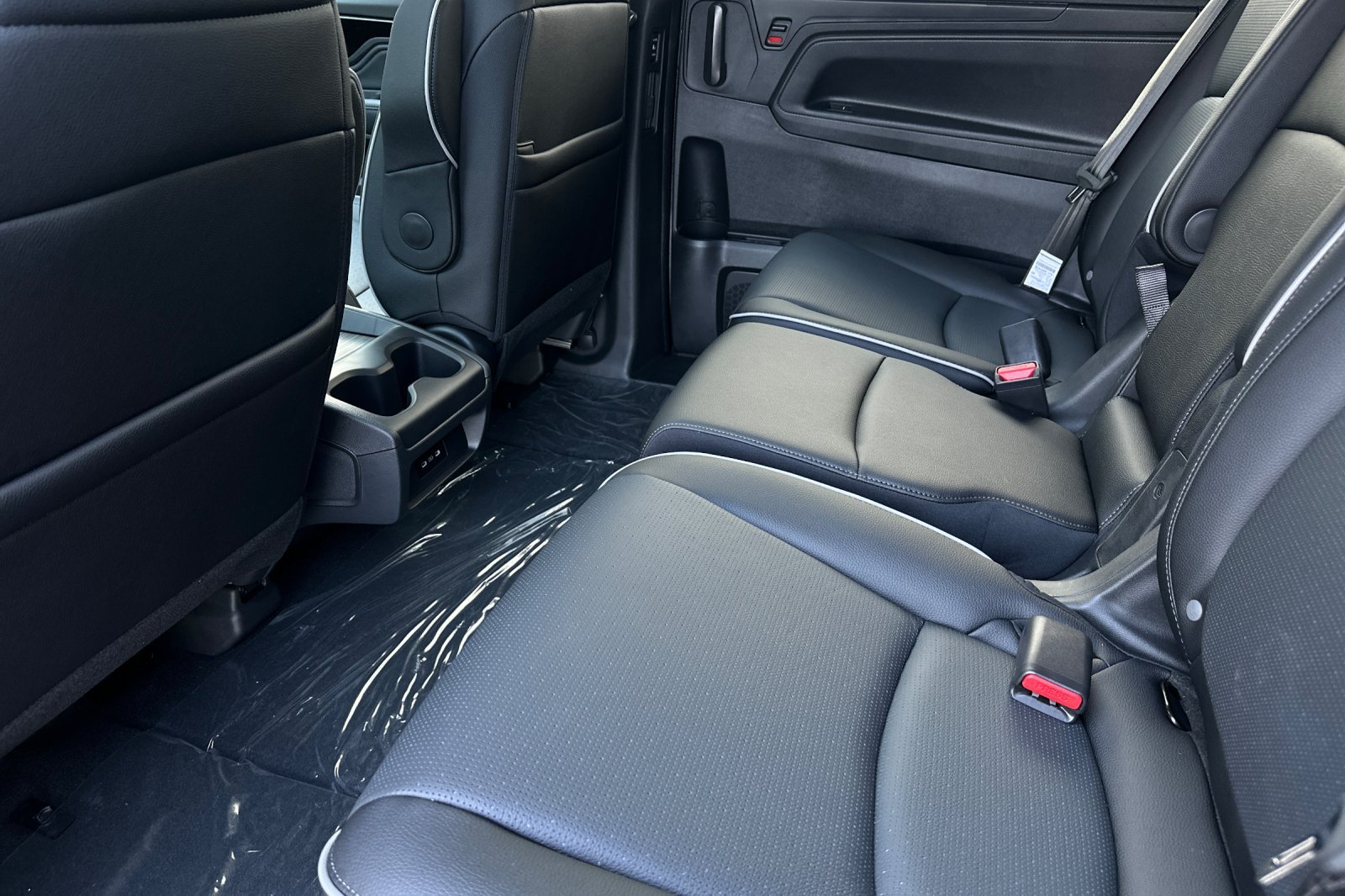 Certified 2026 Honda Odyssey Elite image 12