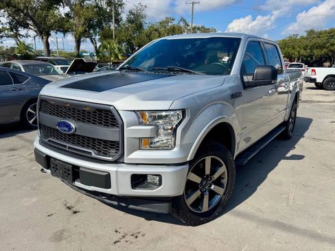 Used 2017 Ford F150 XLT w/ Equipment Group 302A Luxury AWD/4WD image 9