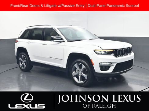 Used 2024 Jeep Grand Cherokee Limited w/ Luxury Tech Group II AWD/4WD image 3