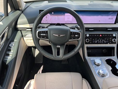 Used 2025 Genesis GV80 2.5T Prestige AWD/4WD image 12