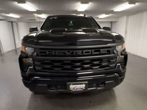 Certified 2022 Chevrolet Silverado 1500 Custom Trail Boss w/ Midnight Edition AWD/4WD image 3